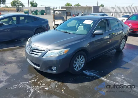 2011 Toyota Camry Xle z USA, uszkodzony, nr VIN 4T4BF3EK1BR110507